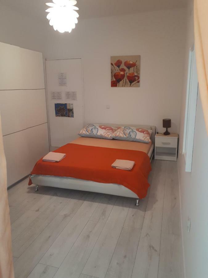 Apartmani Ivana Lopar Bagian luar foto