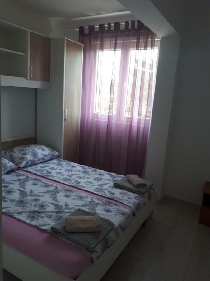 Apartmani Ivana Lopar Bagian luar foto