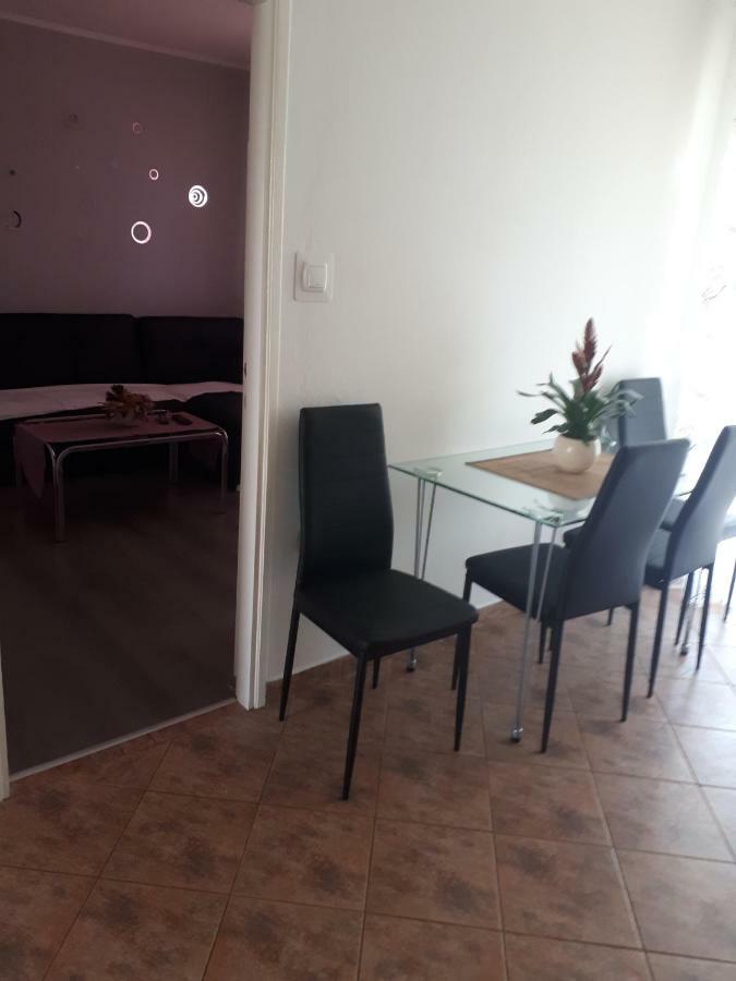 Apartmani Ivana Lopar Bagian luar foto